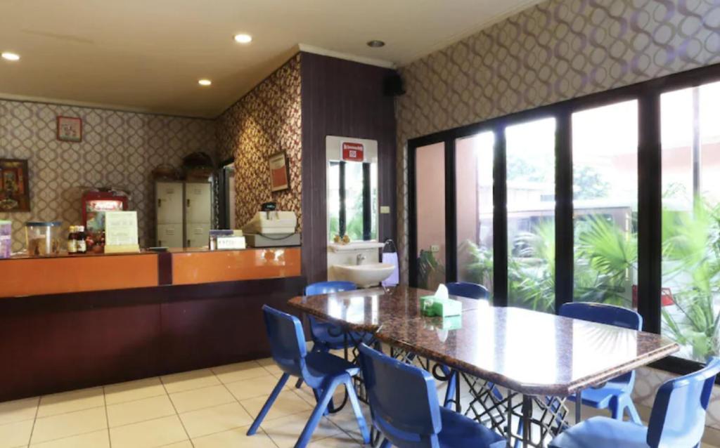 Hotel 678 Kemang Powered By Cocotel Dżakarta Zewnętrze zdjęcie