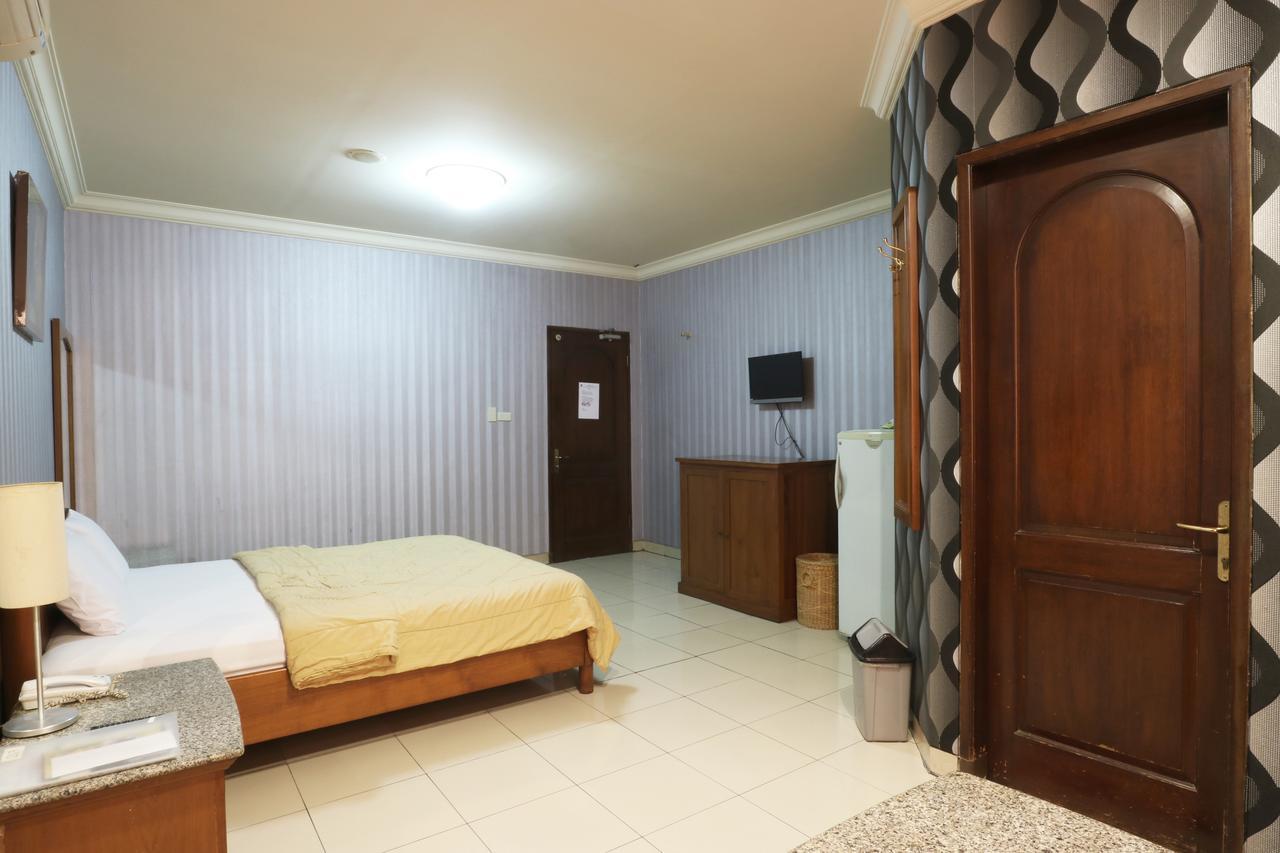 Hotel 678 Kemang Powered By Cocotel Dżakarta Zewnętrze zdjęcie